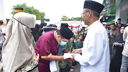 Gubernur dan Wagub Sholat Id di Makorem 132/Tadulako