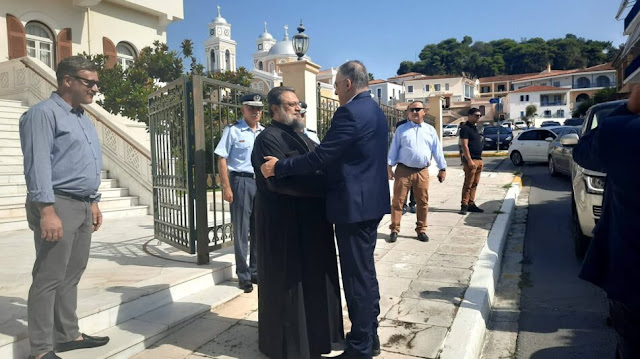 ΣΤΗΝ ΚΑΛΑΜΑΤΑ Ο ΥΠΟΥΡΓΟΣ ΠΡΟΣΤΑΣΙΑΣ ΤΟΥ ΠΟΛΙΤΗ