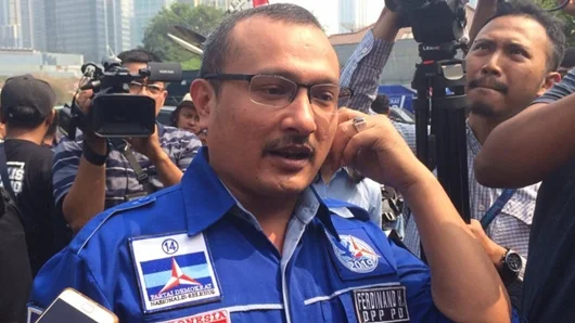 Sindir Refly Harun Soal Pencopotan Gatot, Ferdinand: Ngga Malu Sebagai Orang Terdidik...