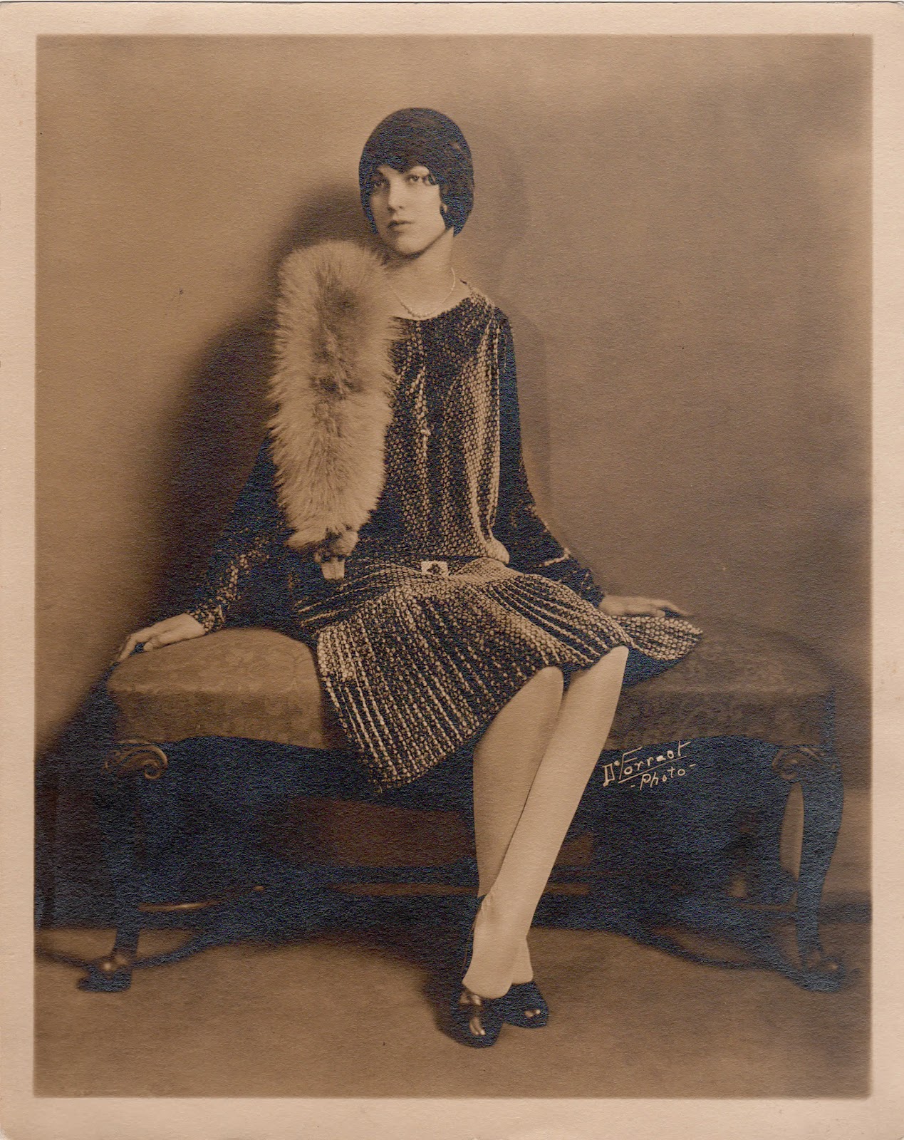 Bonjour Teaspoon: 1920's Fashion