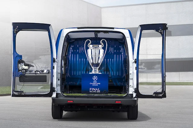 e-NV200 UEFA Champions League Trophy Carrier 2016
