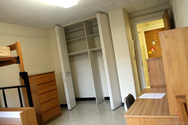 UMD Explained Standard Double Room Layout with Lofted Bed (La Plata Hall)