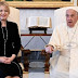 Papa Francisco y Zuzana Caputová, presidenta de la República Eslovaca, recibida en audiencia en el Palacio Apostólico Vaticano con su séquito, ha durado 25 minutos.