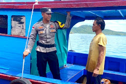 Waspada Cuaca Ekstrem di Laut, Bhabinkamtibmas Sambangi Warga