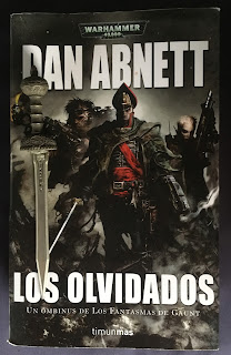 Portada del ómnibus Los olvidados, de Dan Abnett