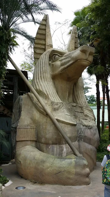 新加坡環球影城-古埃及園區-狗面巨人