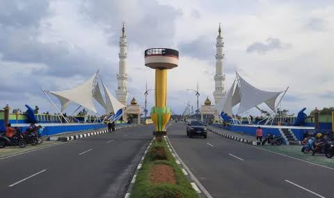 Ayo Ramaikan Bazar Wekeend Jembatan Dompak Destinasi Indah diakhir Pekan