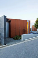 New Zealand Redcliffs House Design With 2 Levels And Pool Protrudes From Cliff New Zealand Redcliffs House Design With 2 Levels And Pool Protrudes From Cliff