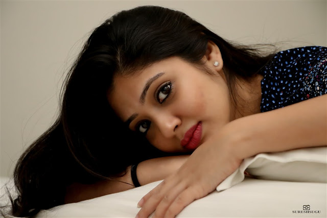 Kettiyolaanu Ente Malakha Actress Veena Nandakumar