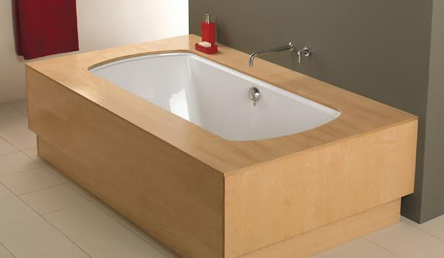 Undermount bathtub with aromatherapy by Bain Ultra.