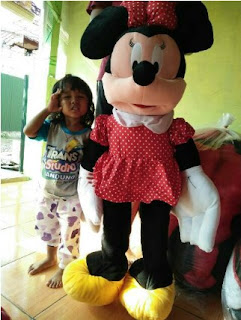 Boneka Mickey dan Minie Mouse