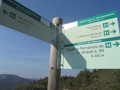 Serra del Montmell, rètol informatiu a l'àrea recreativa del Montmell