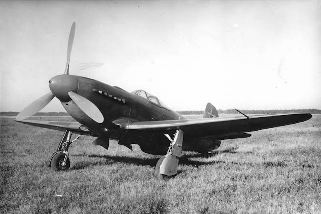  Истребитель Як-3 –легкий, скоростной и маневренный, но для 1944 г. его вооружение было уже слабовато. 