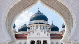
5 Tempat Wisata di Aceh yang Wajib Dikunjungi: Surga Tersembunyi Tanah Rencong
