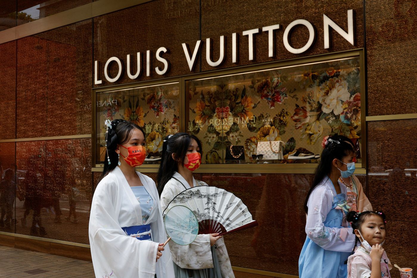 China Entertainment News: LVMH Shuffles Leadership at Louis Vuitton, Dior