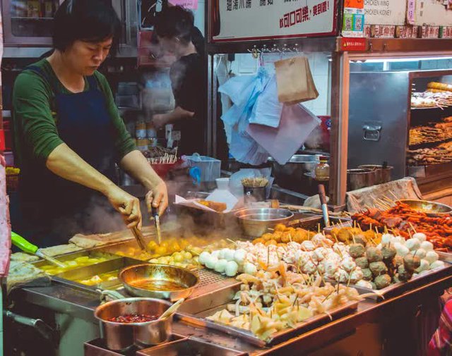 Vượt các đối thủ đáng gờm, TP.HCM được xếp top 2 trong danh sách giấc mơ của người yêu ẩm thực đường phố - Ảnh 1.