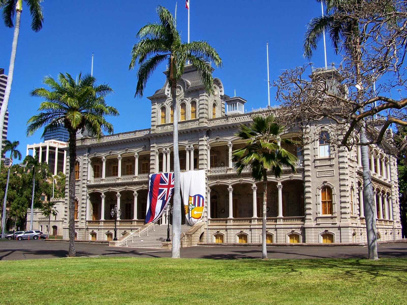 Iolani Palace with flags
