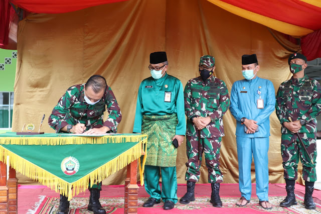 Hadiri Serah Terima Karya Bhakti Korem Wira Pratama, Sekda Ajak Masyarakat Bersyukur