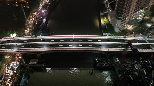 The new Estrella-Pantaleon Bridge at Night. Photo by the official DPWH Facebook Page