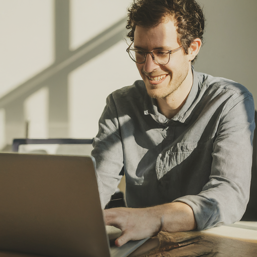 "Escape the Rat Race, Earn $$$ Online: 2024's Top Opportunities!"