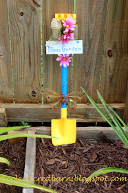 Eclectic Red Barn: Mom's Garden Shovel for Mother's Day