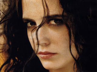 Free wallpapers without watermarks of Eva Green at Fullwalls.blogspot.com