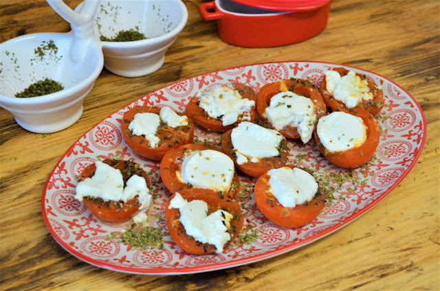 Cocinando a fuego lento, tomates asados crockpot, crock pot españa, tomates asados con queso, crock pot, crockpot recetas, tomates asados con queso de cabra, crock pot español, tomates asados,