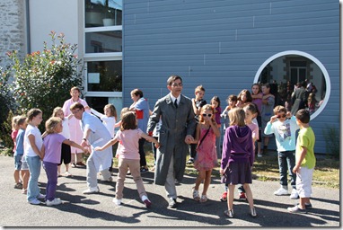 Ronde avec l'instituteur