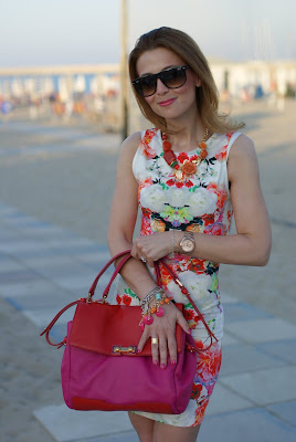 tight floral dress, Fornarina shoes, Marc Jacobs bag