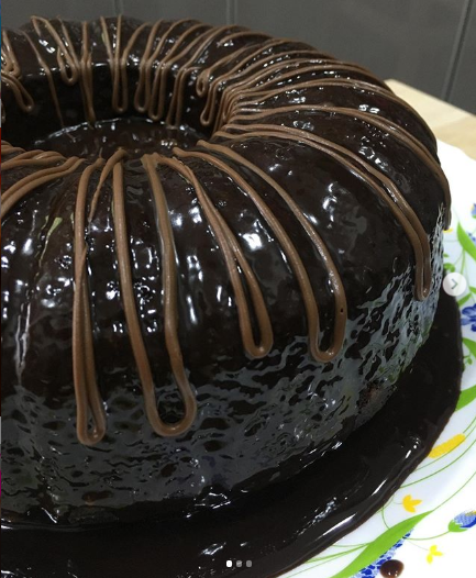 10 Resepi Kek Coklat Moist Mudah - Tanpa Mixer Pun Boleh 