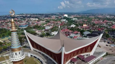 UU Provinsi Sumbar Terbaru Atur Syariat Islam dalam Kerangka NKRI