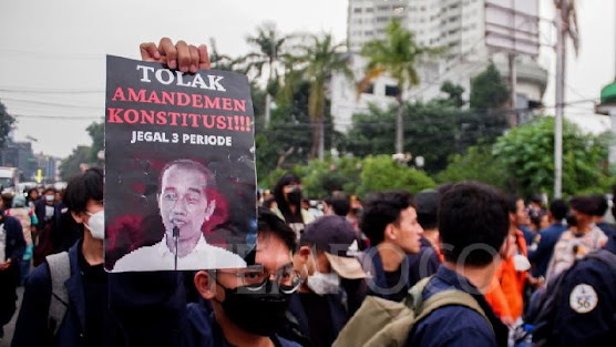 Terus Bergulir Wacana Jokowi 3 Periode, Sekretaris Kabinet dan KSP Angkat Bicara