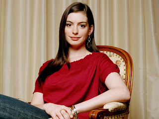 Free non watermarked wallpapers of Anne Hathaway at Fullwalls.blogspot.com