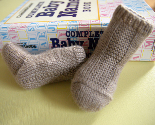 Garter Stripe Baby Socks - Free Pattern