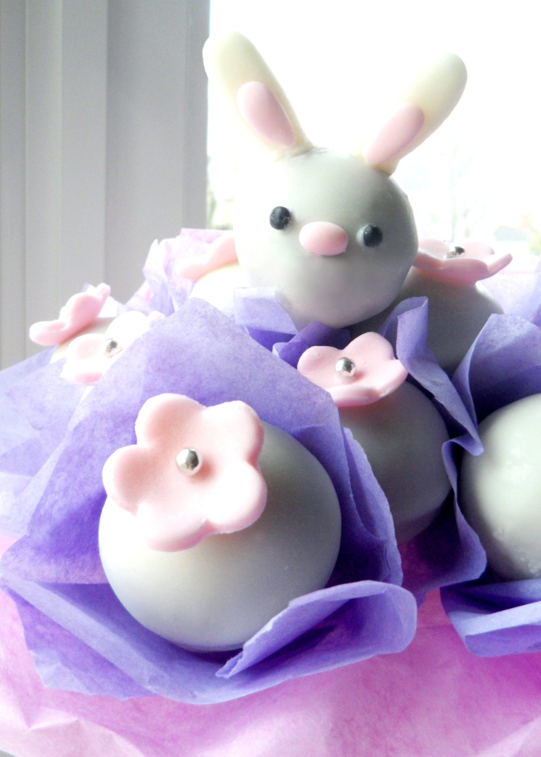 Easter Bunny Cake Pops Bouquet {Tutorial}