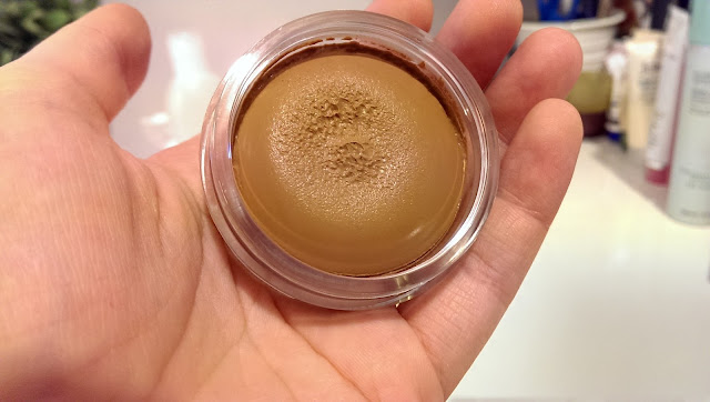 Picture of Bourjois bronzing primer (looks like a poo!)