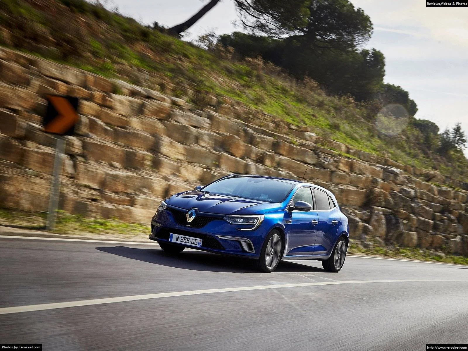 Hình ảnh xe ô tô Renault Megane 2016 & nội ngoại thất