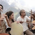 [Video] Συγκλονιστική εκτέλεση τραγουδιού του Μίκη Θεοδωράκη στα Ιμαλάια!