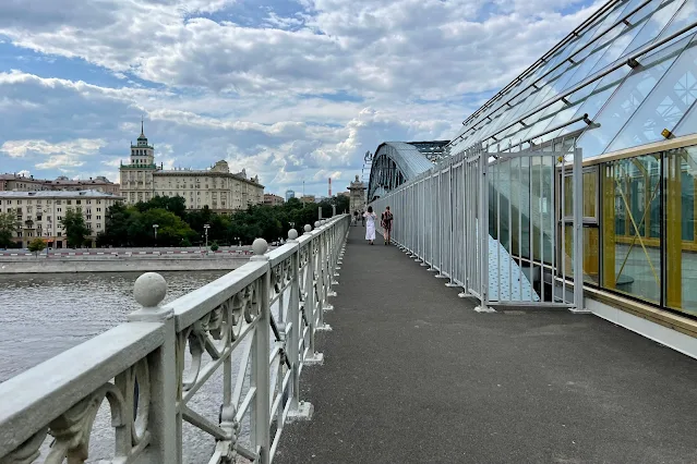 Москва-река, Андреевский пешеходный мост