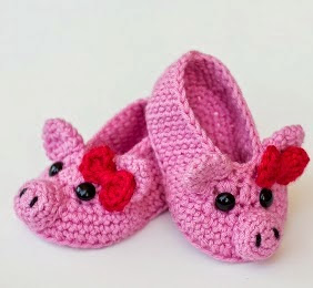 http://translate.googleusercontent.com/translate_c?depth=1&hl=es&prev=search&rurl=translate.google.es&sl=en&u=http://www.hopefulhoney.com/2015/03/pink-piggy-baby-booties-crochet-pattern.html&usg=ALkJrhi4A30Sbws5vE4vtgEK5PDQqQ0zCQ