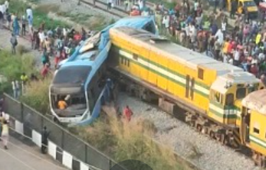 Six dead in Bus, train crash, Lagos declare 3-day mourning - ITREALMS