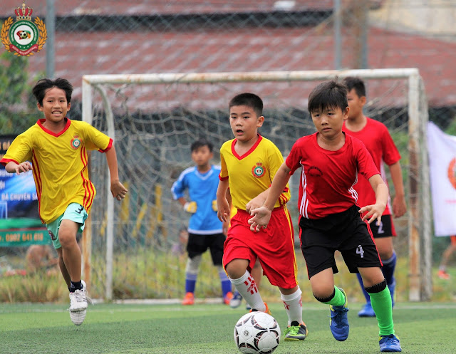 Học bóng đá mang lại lợi ích gì, lớp dạy bóng đá trẻ em ở đâu TP HCM?