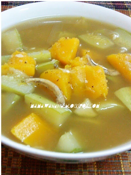Dari Dapur MaDiHaA: Sayur Pedas Labu Kuning dengan Timun 