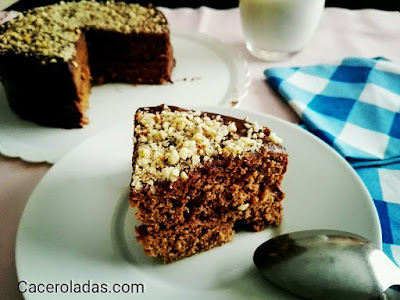 Pastel de chocolate y almendras