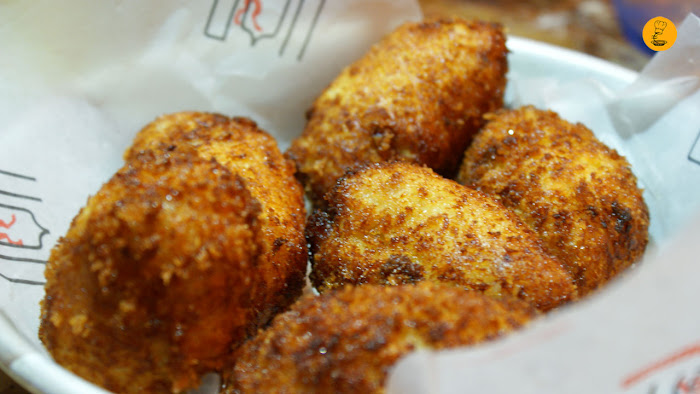 Croquetas de pollo (5.20€) Cafetería HD Madrid