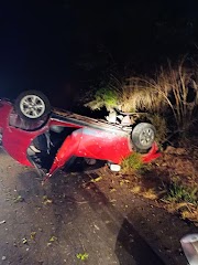 Adolescente capota carro próximo a entrada de Esperantinópolis 