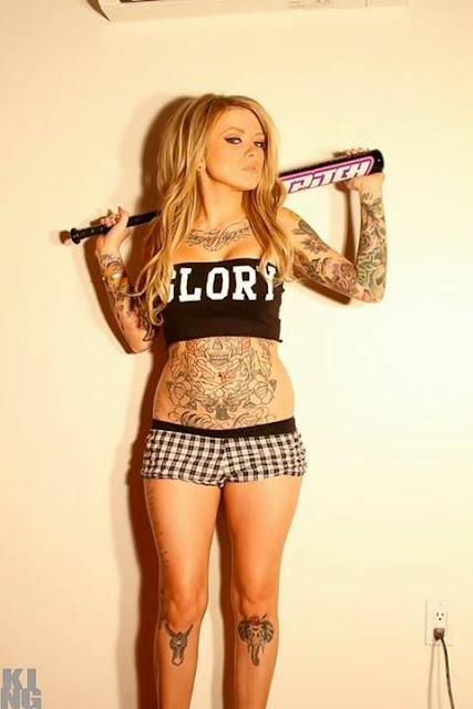 Gurlz who love tattoos