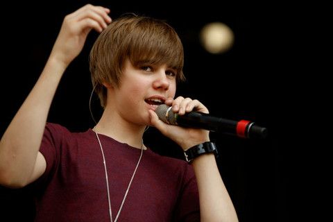 Justin Bieber Autobiography on Justin Bieber Biography   Fashion And Styles