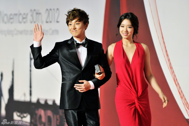 Yoon Si Yoon and Park Shin Hye