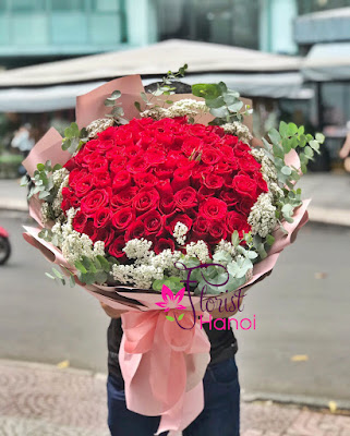 99 red rose bouquet delivery to your special someone